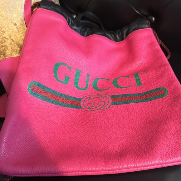 Gucci pink leather drawstring bag. Preowned but in great condition. - Picture 2 of 5
